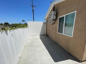2615 Elizondo Ave, Unit ADU in Simi Valley, CA - Foto de edificio - Building Photo
