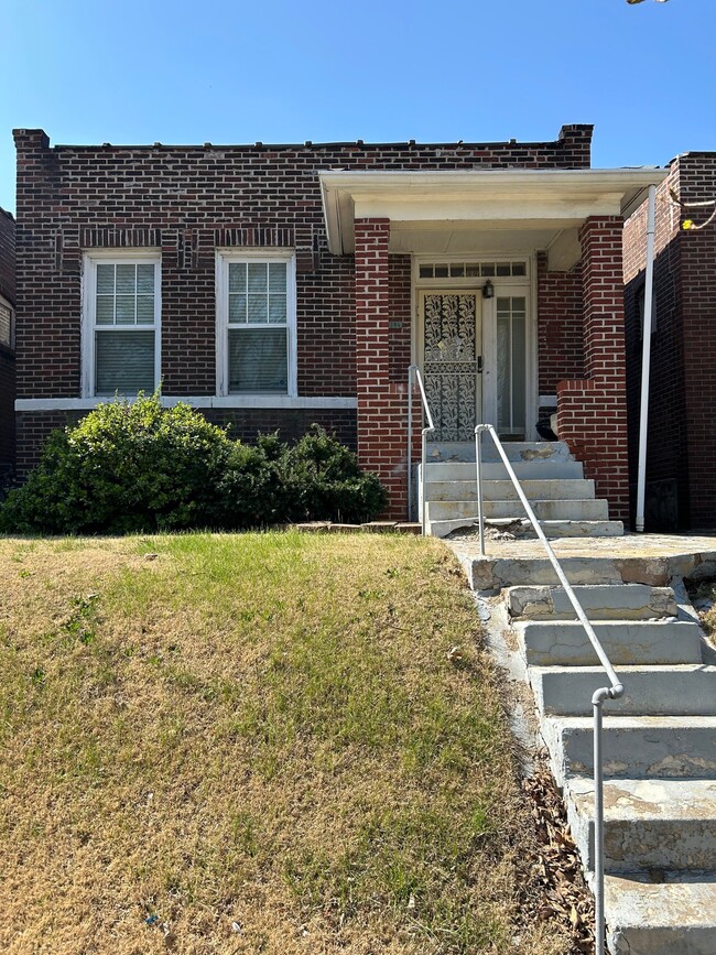 property at 4890 Margaretta Ave