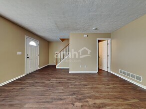 18 Robin Way in Amelia, OH - Building Photo - Building Photo