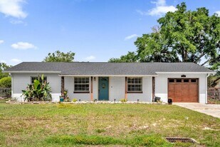 739 Seminole Ave in Longwood, FL - Building Photo