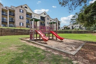 Gwinnett Square in Duluth, GA - Foto de edificio - Building Photo