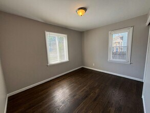 837 E Woodward Heights Blvd in Hazel Park, MI - Building Photo - Building Photo