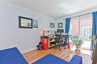 1827 W Oakdale Ave in Chicago, IL - Building Photo - Building Photo
