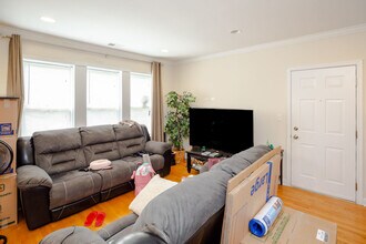 6301 N Francisco Ave in Chicago, IL - Building Photo - Building Photo