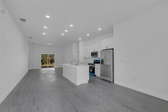 1221 SW 5th St in Ocala, FL - Building Photo - Building Photo