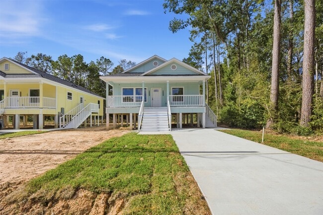 property at 1915 Ross Ave