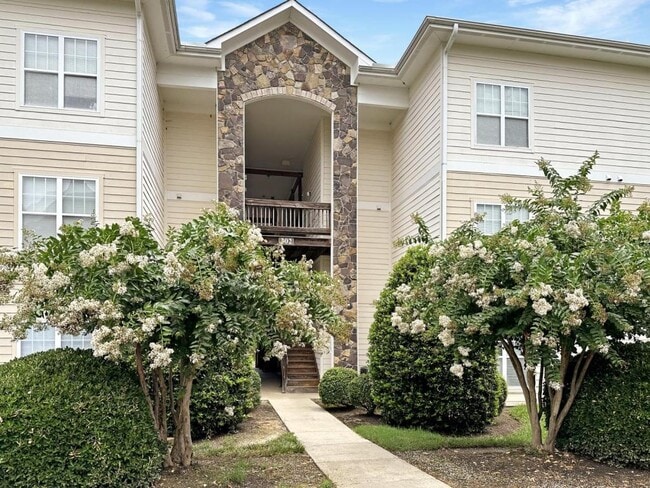 property at 302 Campus Walk Trl