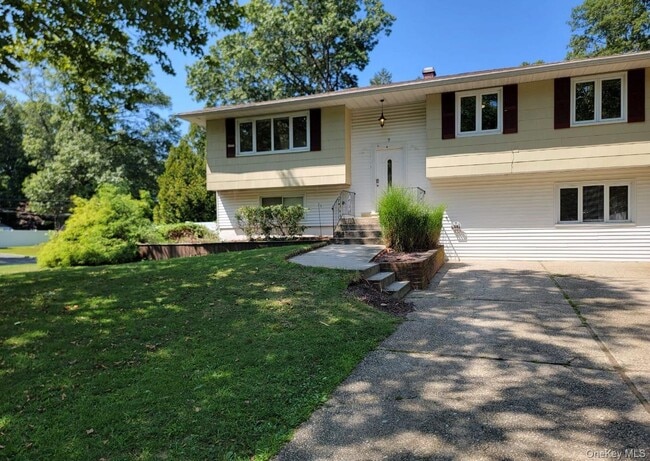 property at 7 Mark St