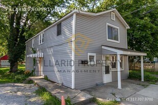 52 S Greenwood St in Greenwood, IN - Building Photo