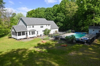 180 Ruggles Rd in Saratoga Springs, NY - Building Photo - Building Photo