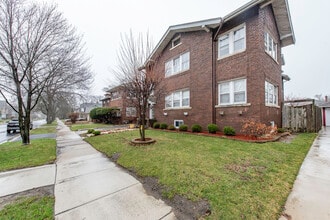 415 W Ridgeland Ave in Waukegan, IL - Building Photo - Building Photo