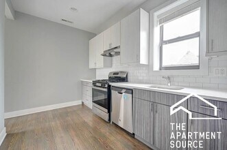 2622 N Rockwell St, Unit 3 in Chicago, IL - Foto de edificio - Building Photo