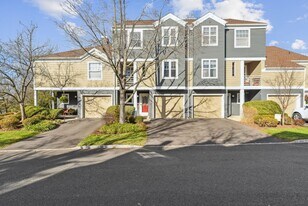 155 Northfield Rd in Bridgewater, NJ - Building Photo