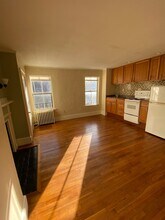 86 Myrtle St, Unit 22 in Boston, MA - Building Photo - Building Photo