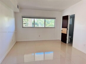 1035 94th St in Bay Harbor Islands, FL - Building Photo - Building Photo