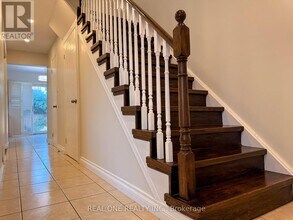 2785 Huntingdon Trail in Oakville, ON - Building Photo - Building Photo