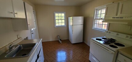 4404 Trinity Ave in Greensboro, NC - Building Photo - Building Photo