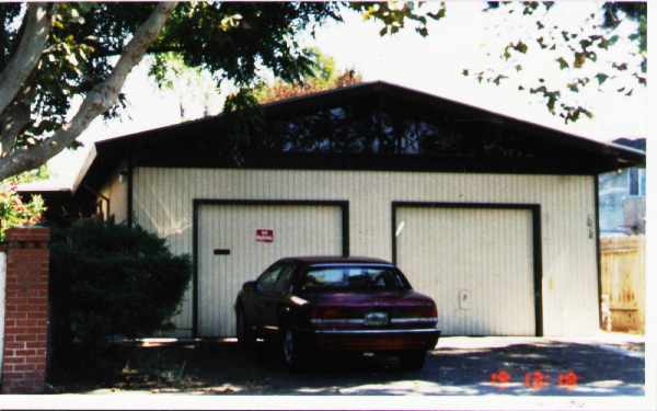 1018 5th Ave in Redwood City, CA - Foto de edificio - Building Photo