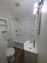 58 Davis Ave in Cookeville, TN - Foto de edificio - Building Photo