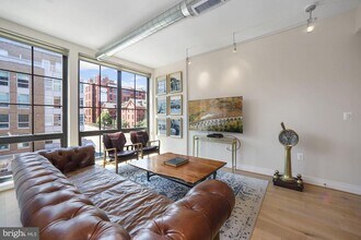 301 H St NE in Washington, DC - Building Photo - Building Photo