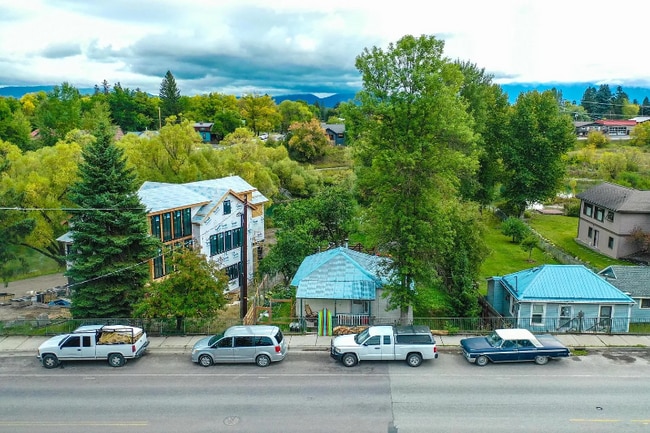 583 Baker Ave in Whitefish, MT - Building Photo - Building Photo