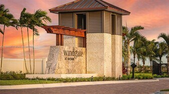 12476 Nautilus Cir in Palm Beach Gardens, FL - Building Photo