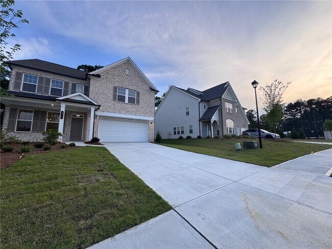property at 456 Silverleaf Trl