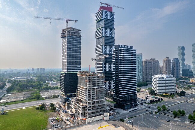 Building B in Mississauga, ON - Building Photo - Building Photo