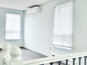 359 Buena Vista Ave in Oshawa, ON - Building Photo - Building Photo