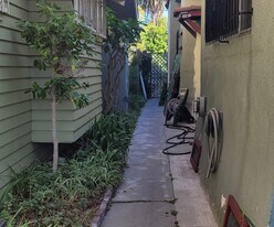 1632 Middleton Pl in Los Angeles, CA - Building Photo