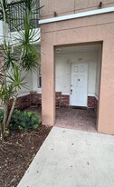 10280 SW Stephanie Way, Unit 102 in Port St. Lucie, FL - Building Photo
