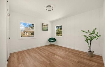 15788 Cobalt St in Los Angeles, CA - Building Photo - Building Photo