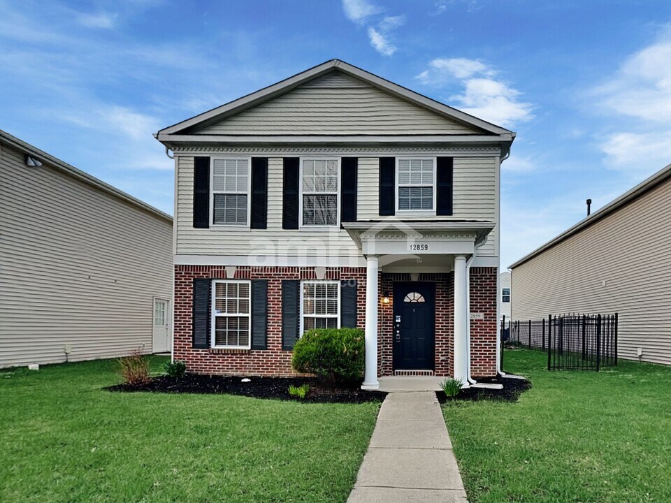 12859 Old Glory Dr in Fishers, IN - Building Photo