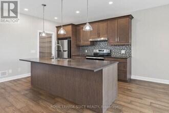 3951 Mitchell Cres in Fort Erie, ON - Building Photo - Building Photo