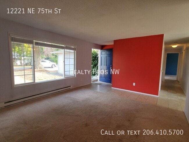 12221 NE 75th St in Kirkland, WA - Building Photo - Building Photo