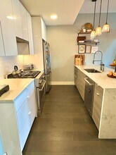 380 Newark Ave in Jersey City, NJ - Building Photo - Building Photo