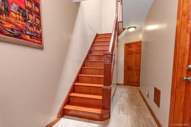 61-46 56th St in Queens, NY - Building Photo - Building Photo