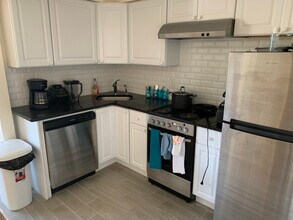 1607 Commonwealth Ave, Unit 9 in Boston, MA - Foto de edificio - Building Photo