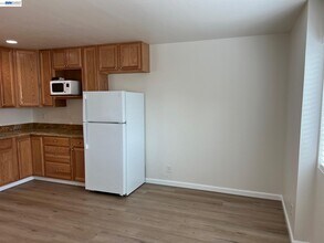 3499 Norton Way in Pleasanton, CA - Building Photo - Building Photo