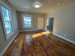 3860 N 19th Pl. in Milwaukee, WI - Building Photo - Building Photo