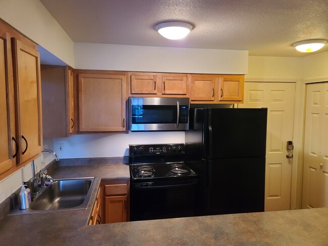 1405 Broadway, Unit 205 in Boulder, CO - Building Photo - Building Photo