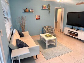 3240 NE 16th St in Pompano Beach, FL - Building Photo