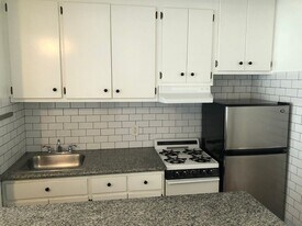 1019 Westmoreland Ave in Los Angeles, CA - Building Photo