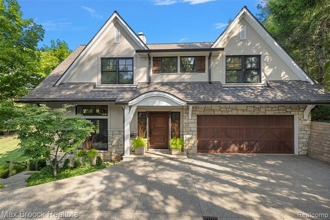property at 1200 W Lincoln St