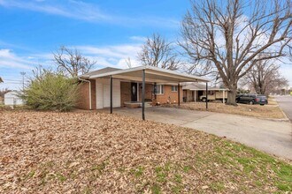 2008 Maple Dr in Midwest City, OK - Building Photo - Building Photo