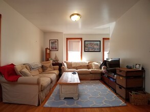 74 Raymond St, Unit 74 in Boston, MA - Building Photo - Building Photo