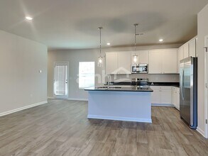 3997 Zepelin Wy in Roebuck, SC - Foto de edificio - Building Photo