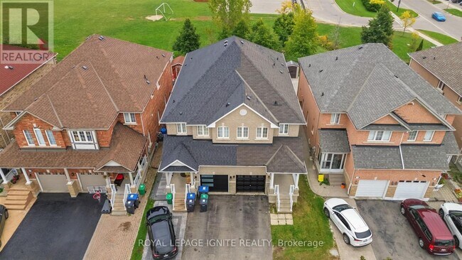 3664 Bala Dr in Mississauga, ON - Building Photo - Building Photo