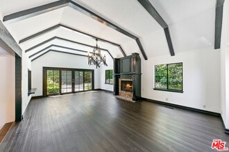 29528 Harvester Rd in Malibu, CA - Building Photo - Building Photo