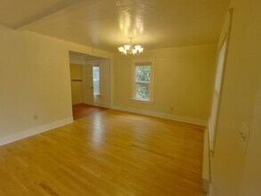 1361 E 21st Ave in Eugene, OR - Building Photo - Building Photo